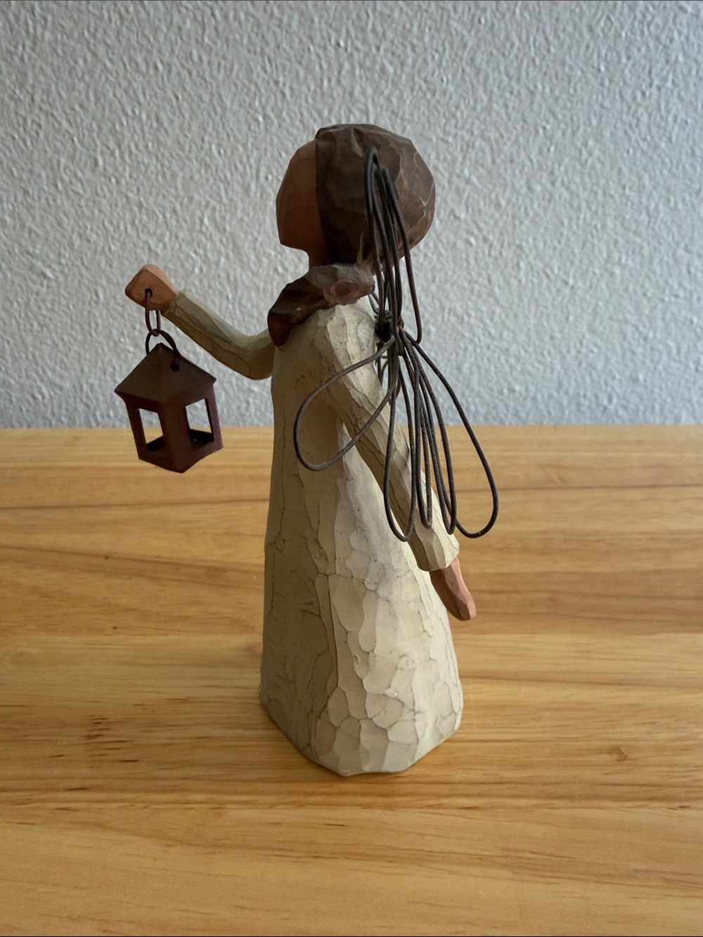 Willow Tree Angel of Hope Figurine with Lantern - Picture 3 of 6